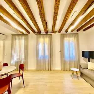 https://suite-house-new-apartments-canal-view-venice-island.hotelinveneto.com